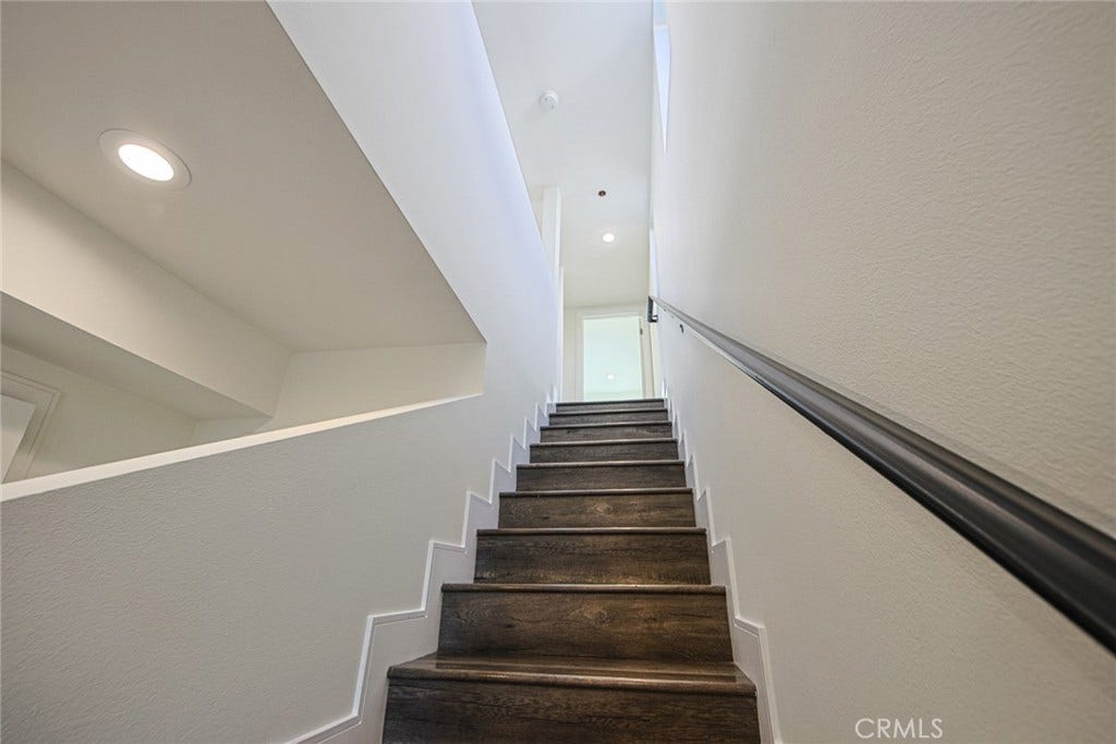 622 N Serrano Avenue, Los Angeles, CA 90004 622 N Serrano Avenue, Los Angeles, CA 90004