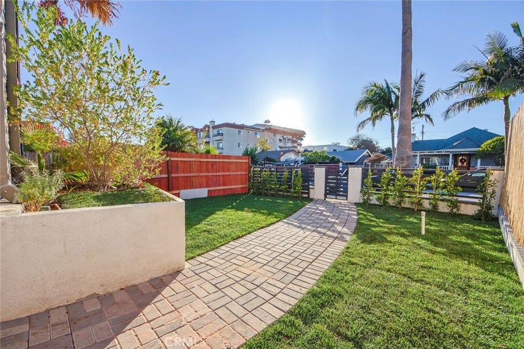 622 N Serrano Avenue, Los Angeles, CA 90004 622 N Serrano Avenue, Los Angeles, CA 90004