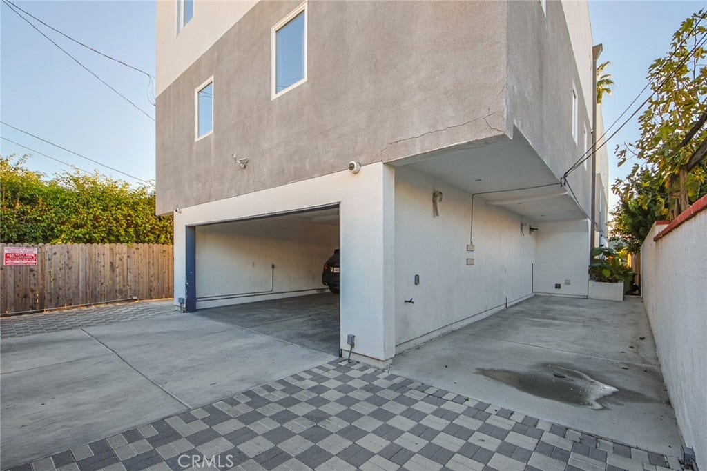 622 N Serrano Avenue, Los Angeles, CA 90004 622 N Serrano Avenue, Los Angeles, CA 90004