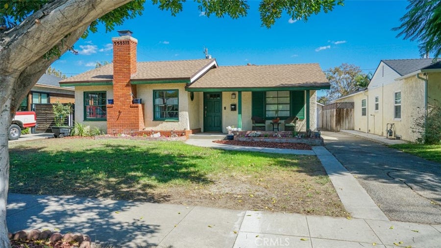Property photo for 330 S Griffith Park Drive, Burbank, CA