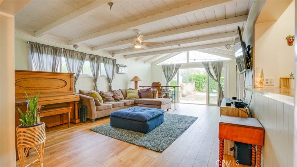 330 S Griffith Park Drive, Burbank, CA 91506