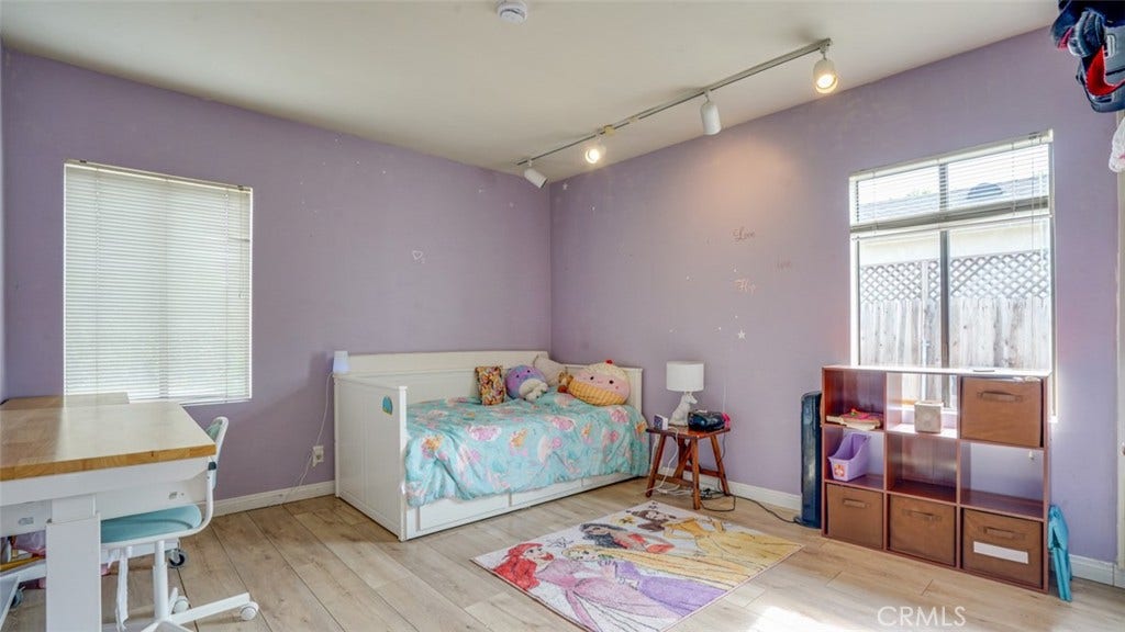 330 S Griffith Park Drive, Burbank, CA 91506