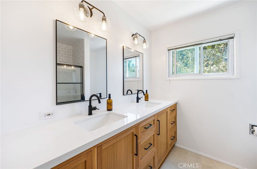 939 N Glendale Avenue, #1, Glendale, CA 91206 939 N Glendale Avenue, #1, Glendale, CA 91206