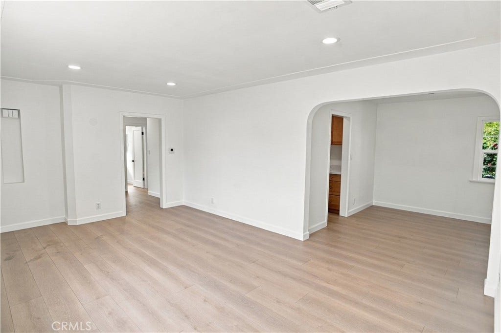 2211 W Verdugo, Burbank, CA 91506 Living Room