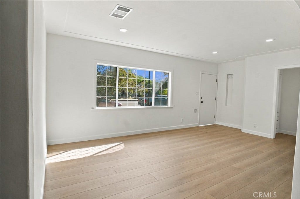 2211 W Verdugo, Burbank, CA 91506 Living Room