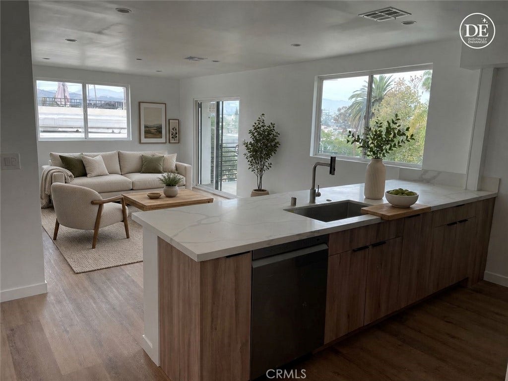 563 N Mariposa Avenue, #565-B, Los Angeles, CA 90004 563 N Mariposa Avenue, #565-B, Los Angeles, CA 90004
