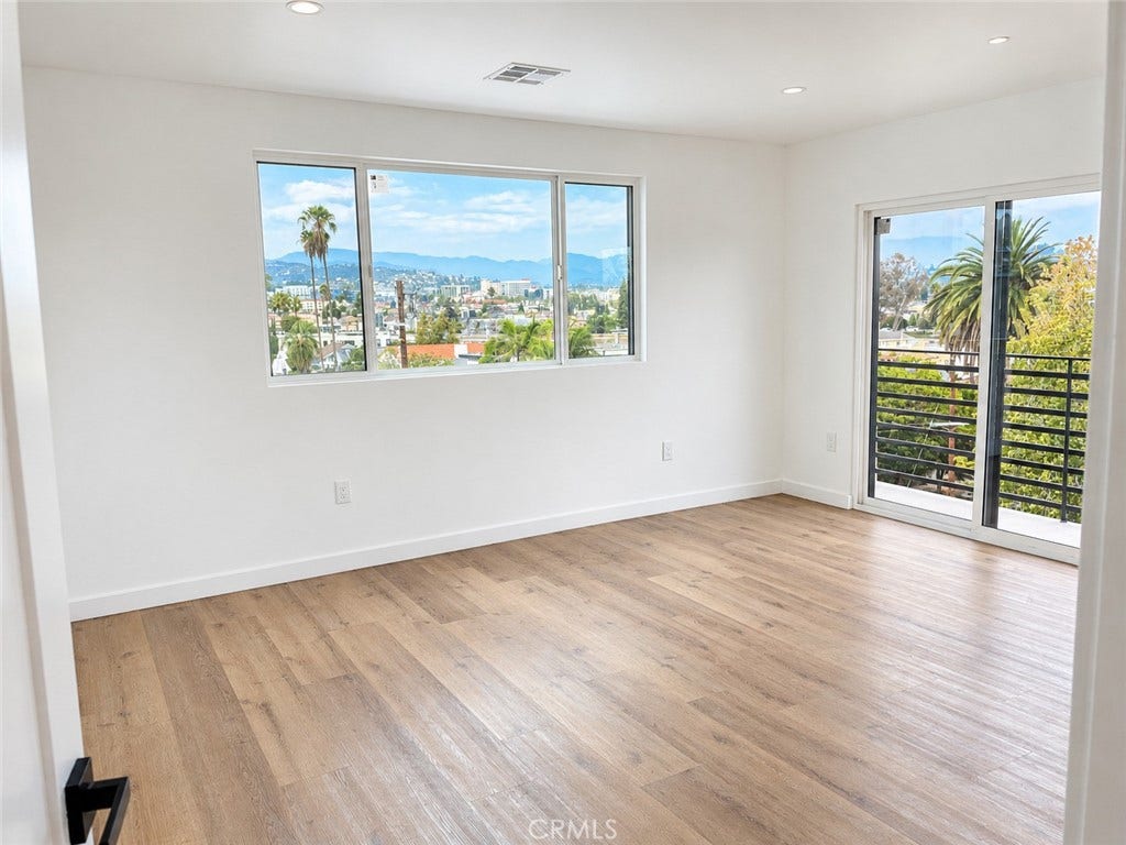 563 N Mariposa Avenue, #565-B, Los Angeles, CA 90004 563 N Mariposa Avenue, #565-B, Los Angeles, CA 90004