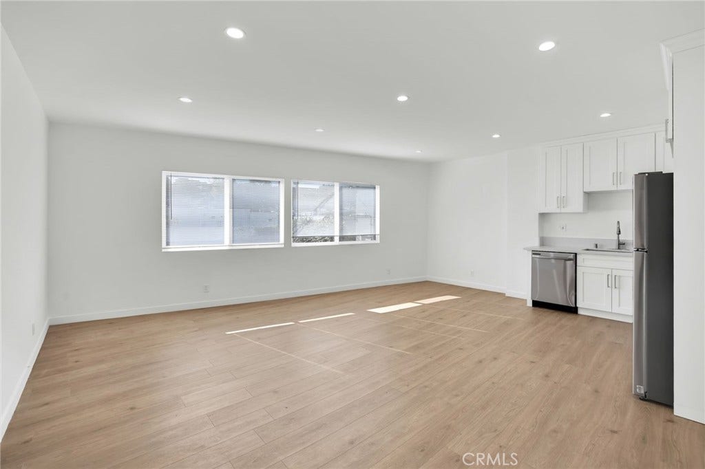 13018 Valleyheart Drive, #11, Studio City, CA 91604 13018 Valleyheart Drive, #11, Studio City, CA 91604