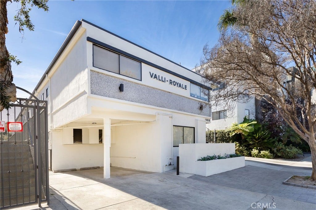 13018 Valleyheart Drive, #11, Studio City, CA 91604 13018 Valleyheart Drive, #11, Studio City, CA 91604