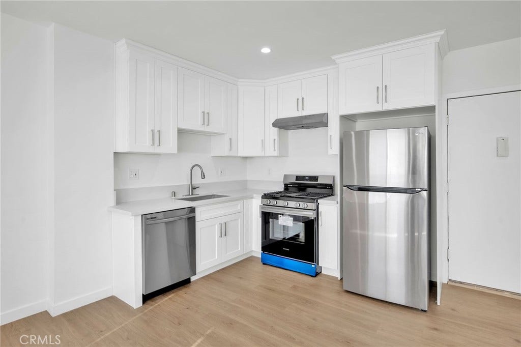 13018 Valleyheart Drive, #11, Studio City, CA 91604 13018 Valleyheart Drive, #11, Studio City, CA 91604