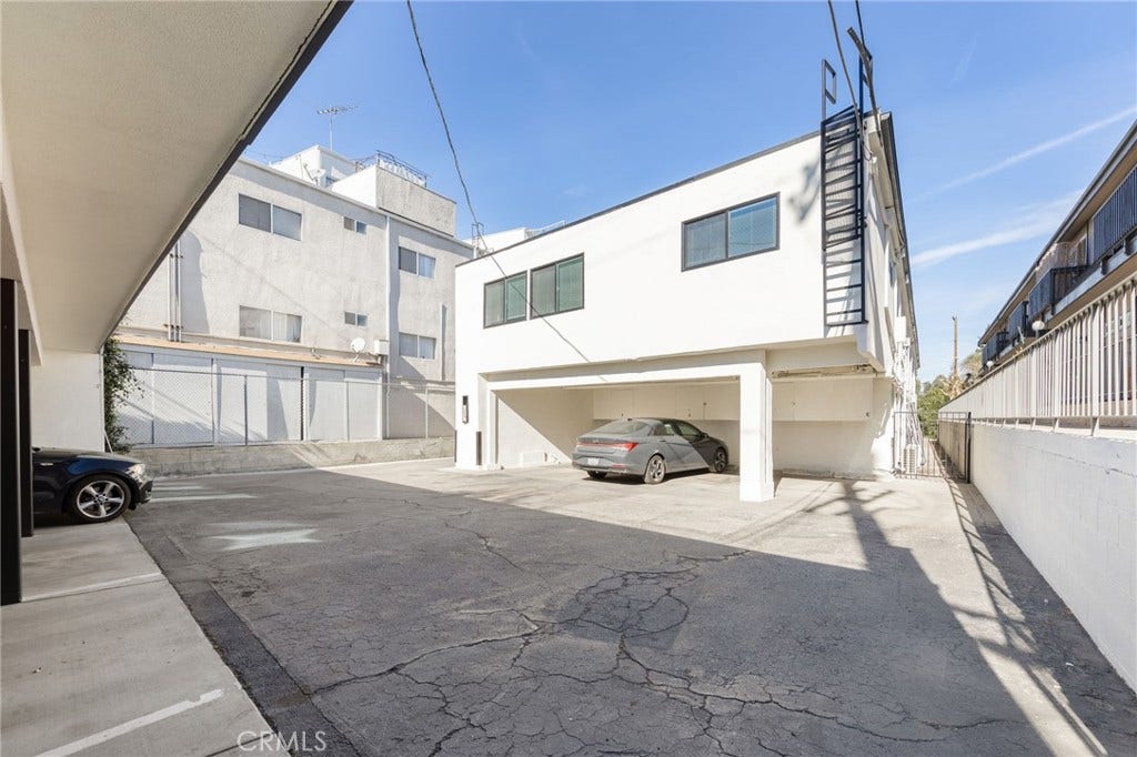 13018 Valleyheart Drive, #11, Studio City, CA 91604 13018 Valleyheart Drive, #11, Studio City, CA 91604