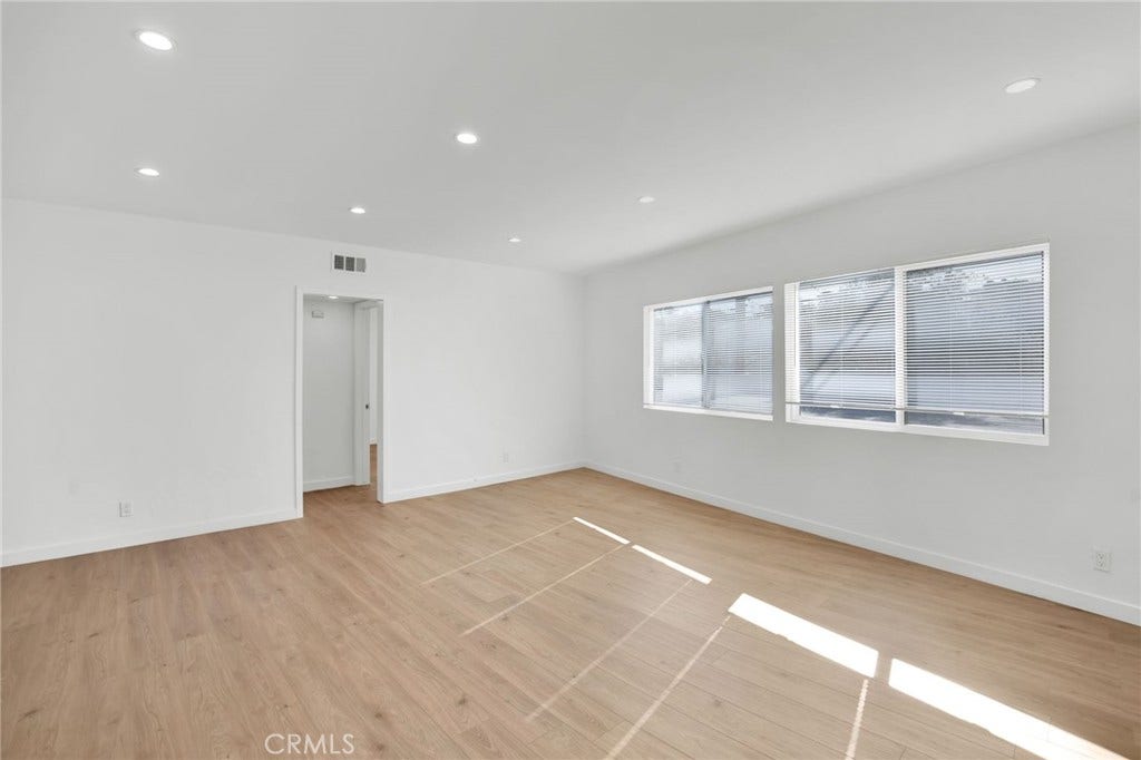 13018 Valleyheart Drive, #11, Studio City, CA 91604 13018 Valleyheart Drive, #11, Studio City, CA 91604