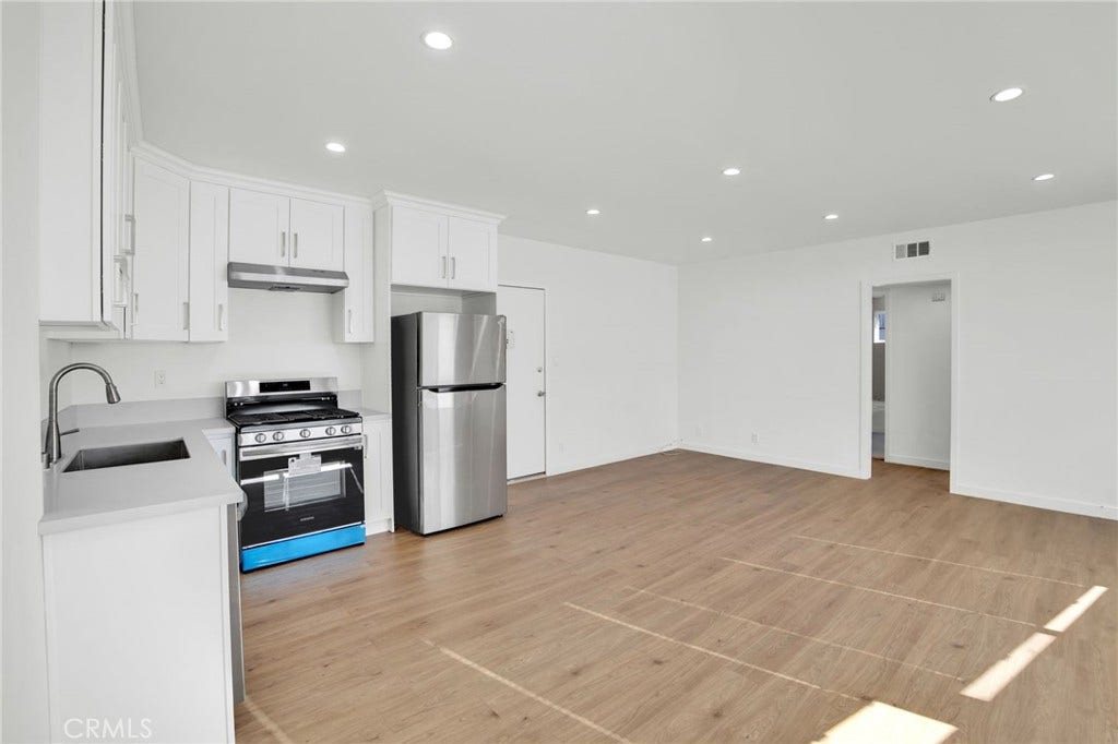 13018 Valleyheart Drive, #11, Studio City, CA 91604 13018 Valleyheart Drive, #11, Studio City, CA 91604