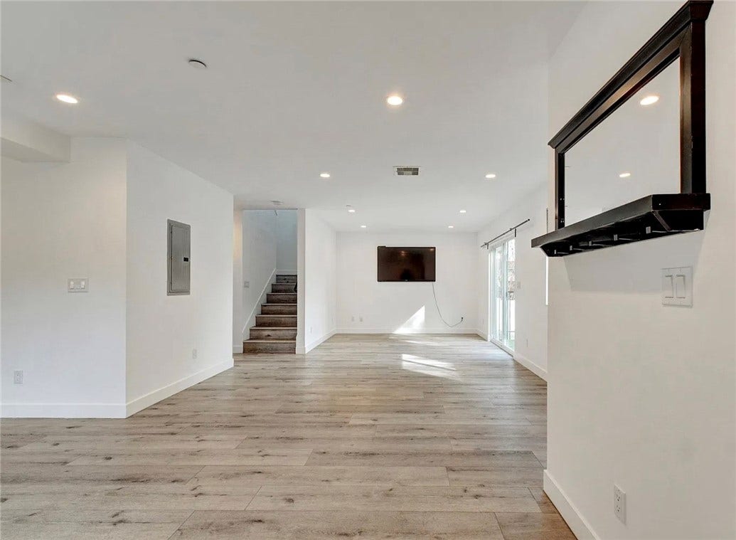 14111 Sylvan, Van Nuys, CA 91401 14111 Sylvan, Van Nuys, CA 91401