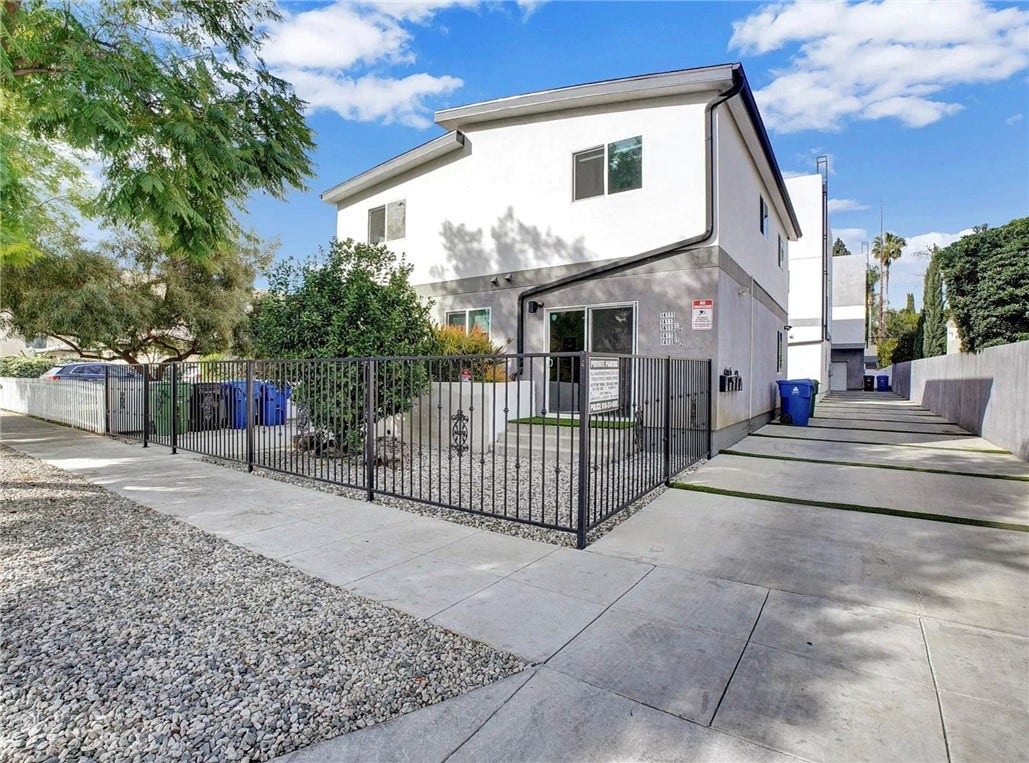 14111 Sylvan, Van Nuys, CA 91401 14111 Sylvan, Van Nuys, CA 91401