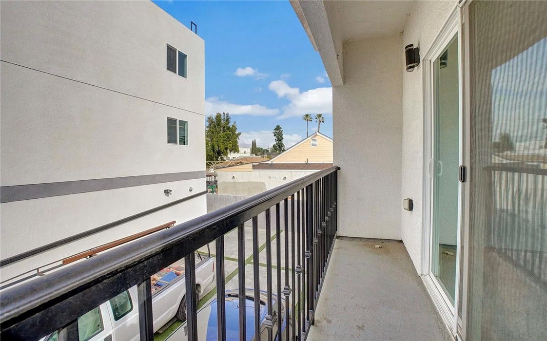 14111 Sylvan, Van Nuys, CA 91401 14111 Sylvan, Van Nuys, CA 91401