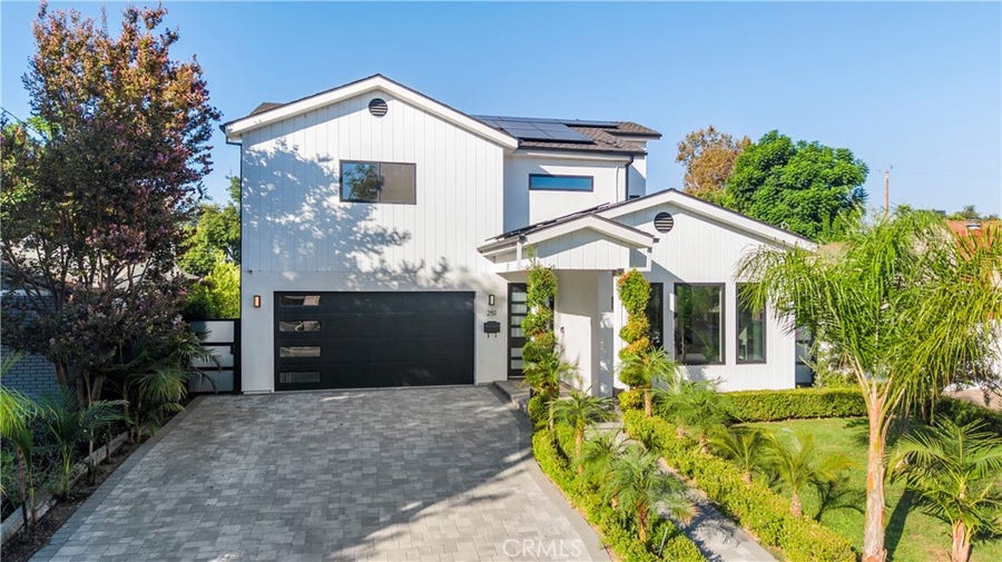 Property photo for 251 S Griffith Park, Burbank, CA