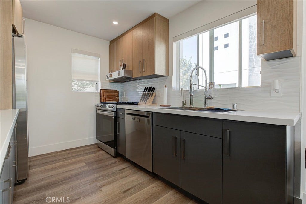 1080 Everett, Echo Park, CA 90026 1080 Everett, Echo Park, CA 90026