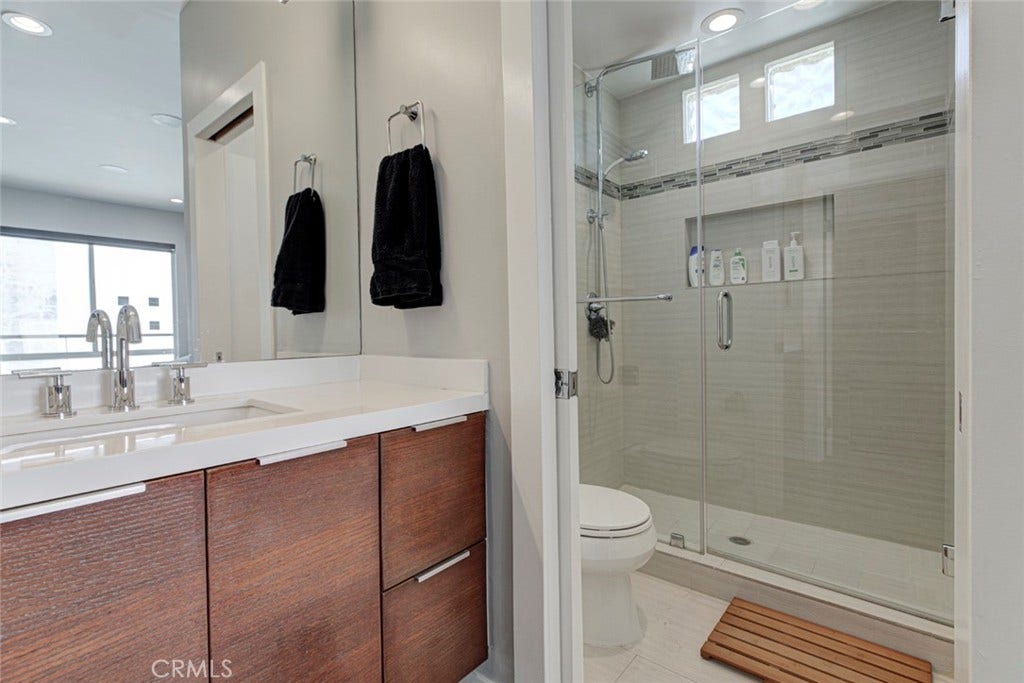 1080 Everett, Echo Park, CA 90026 1080 Everett, Echo Park, CA 90026