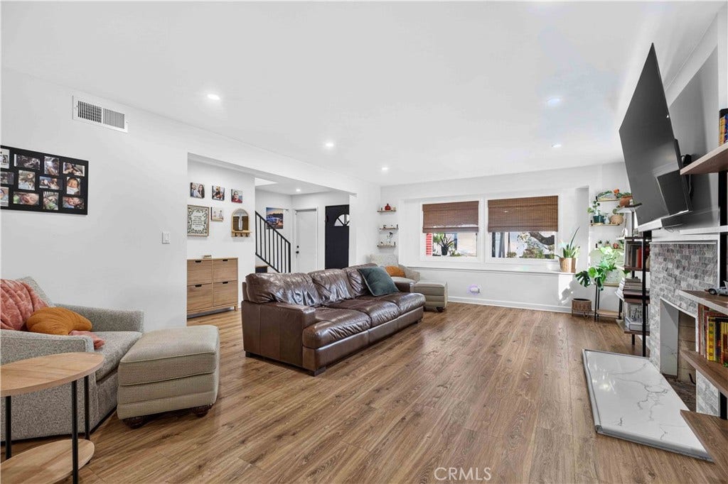 28711 Macklin Avenue, Canyon Country, CA 91387 28711 Macklin Avenue, Canyon Country, CA 91387