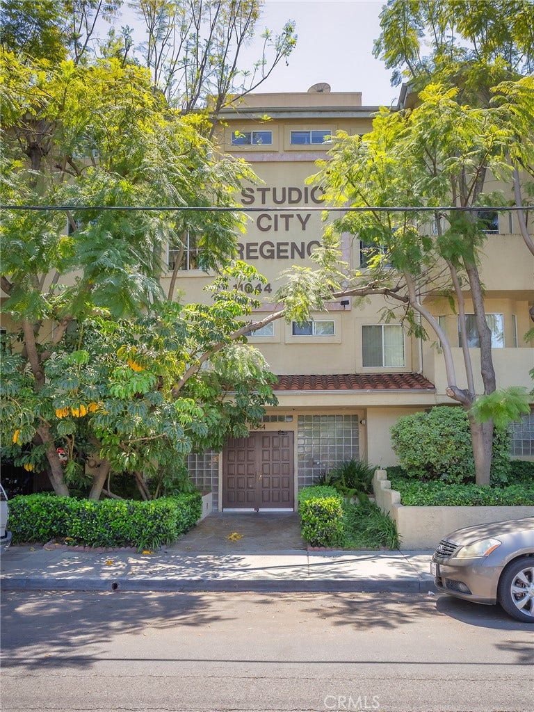 Property photo for 11044 Acama Street, #302, Studio City, CA