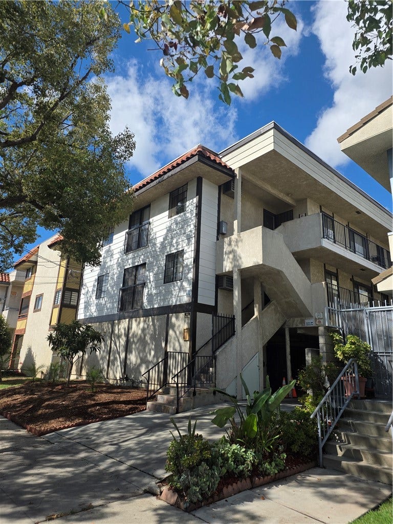 Property photo for 809 E Chestnut Street, Glendale, CA