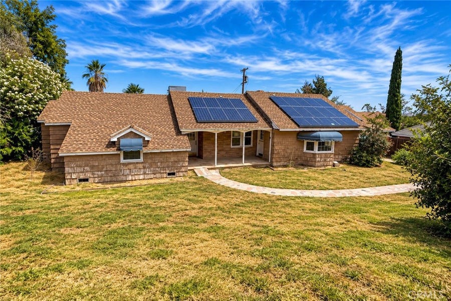 Property photo for 710 D, Taft, CA