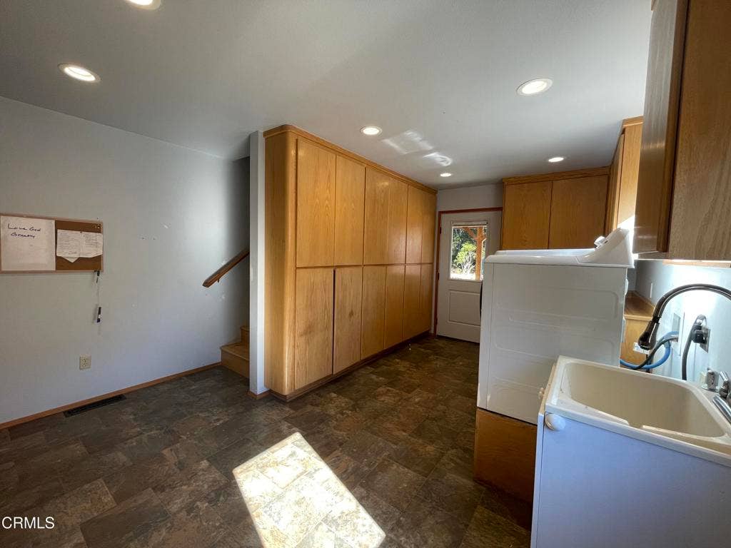 18801 Lahmon Lane, Fort Bragg, CA 95437 Laundry stairwell to 2nd level