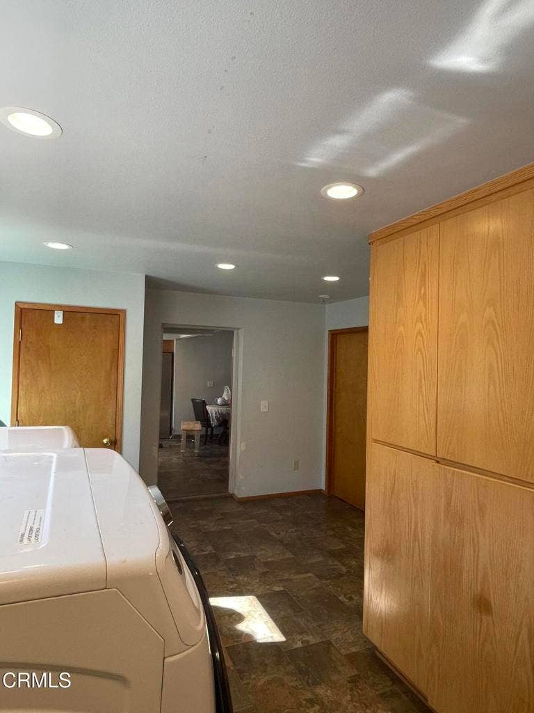 18801 Lahmon Lane, Fort Bragg, CA 95437 Laundry to dining room
