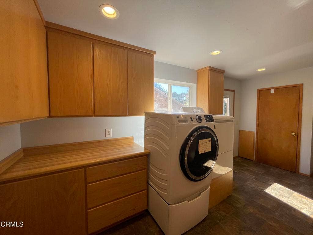 18801 Lahmon Lane, Fort Bragg, CA 95437 Laundry east wall