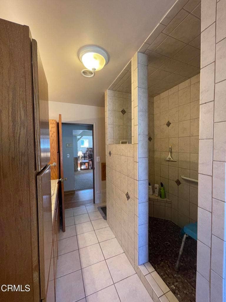 18801 Lahmon Lane, Fort Bragg, CA 95437 Bathroom shower access