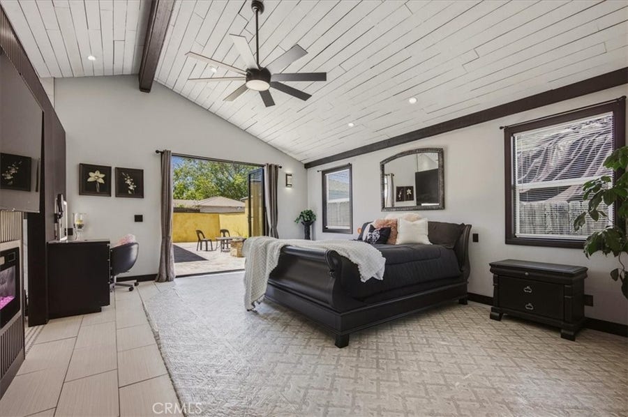 Property photo for 3431 Myrtle Avenue, Long Beach, CA