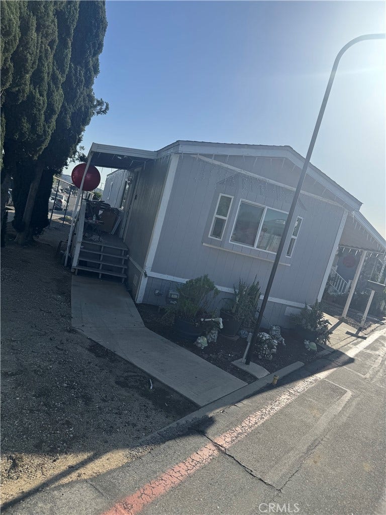 19850 E Arrow, #C2, Covina, CA 91724 19850 E Arrow, #C2, Covina, CA 91724