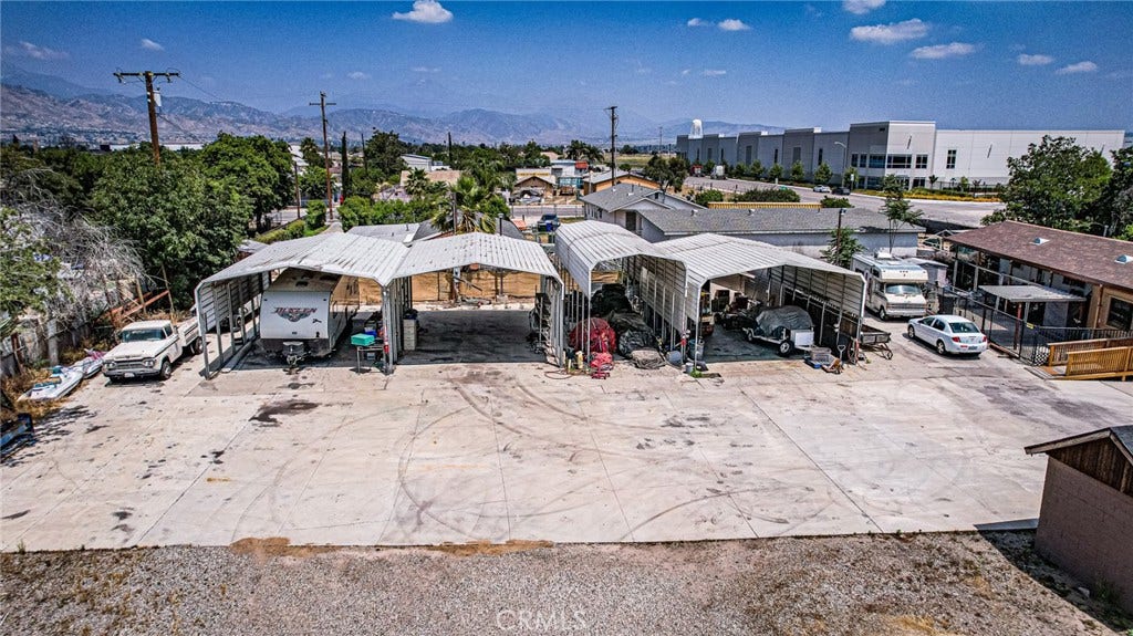 26068 5th, San Bernardino, CA 92410 26068 5th, San Bernardino, CA 92410