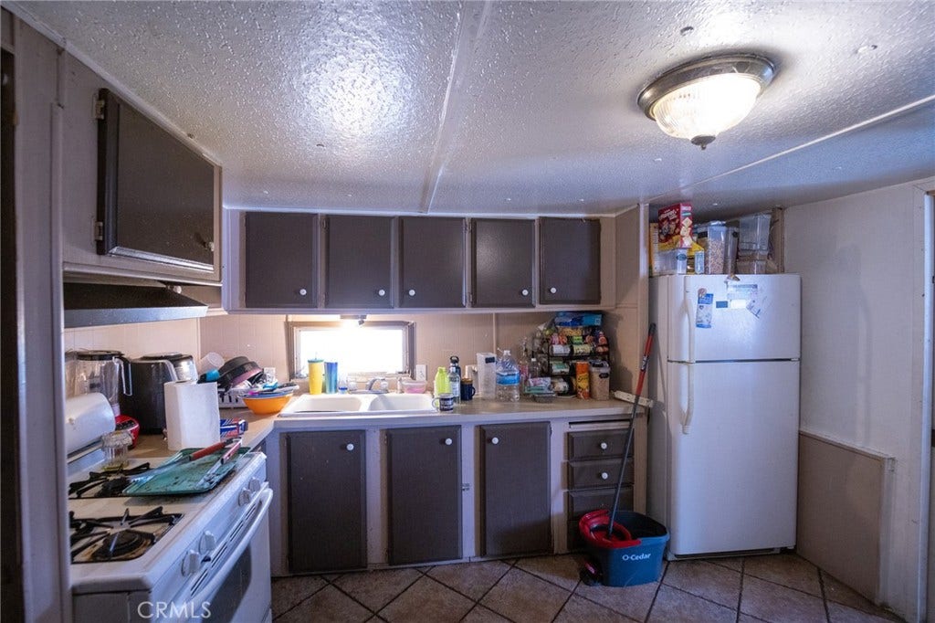 26068 5th, San Bernardino, CA 92410 26068 5th, San Bernardino, CA 92410