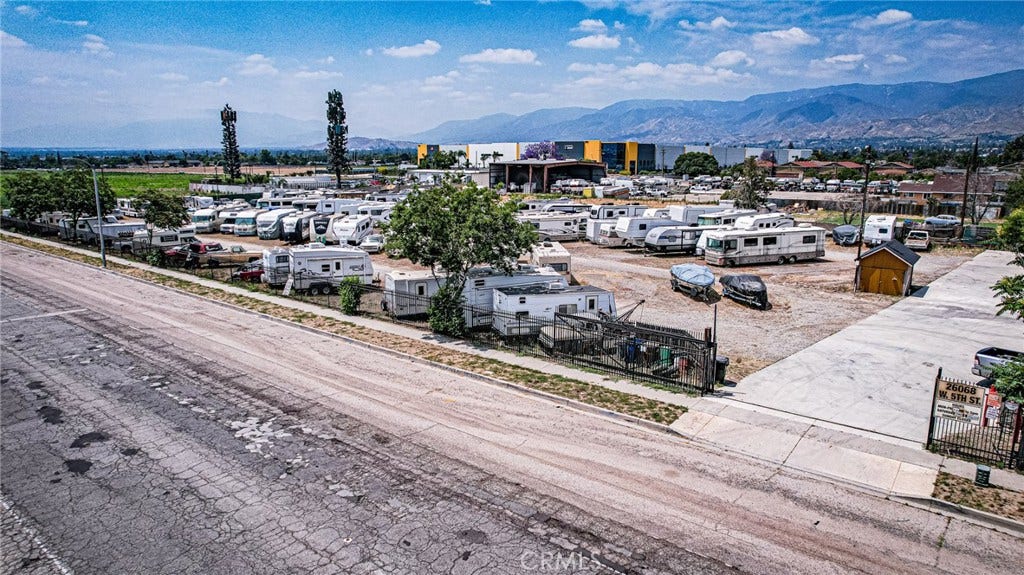 26068 5th, San Bernardino, CA 92410 26068 5th, San Bernardino, CA 92410