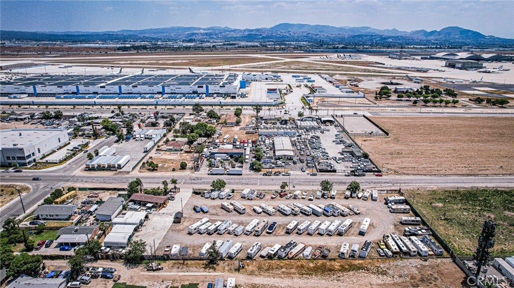 26068 5th, San Bernardino, CA 92410 26068 5th, San Bernardino, CA 92410
