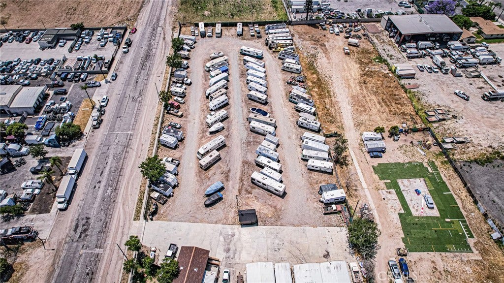 26068 5th, San Bernardino, CA 92410 26068 5th, San Bernardino, CA 92410