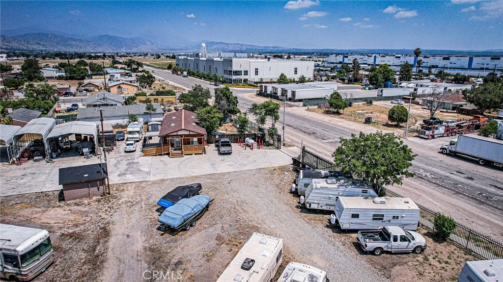 26068 5th, San Bernardino, CA 92410 26068 5th, San Bernardino, CA 92410