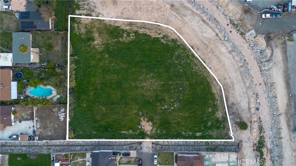 25608 Walker, San Bernardino, CA 92404 25608 Walker, San Bernardino, CA 92404