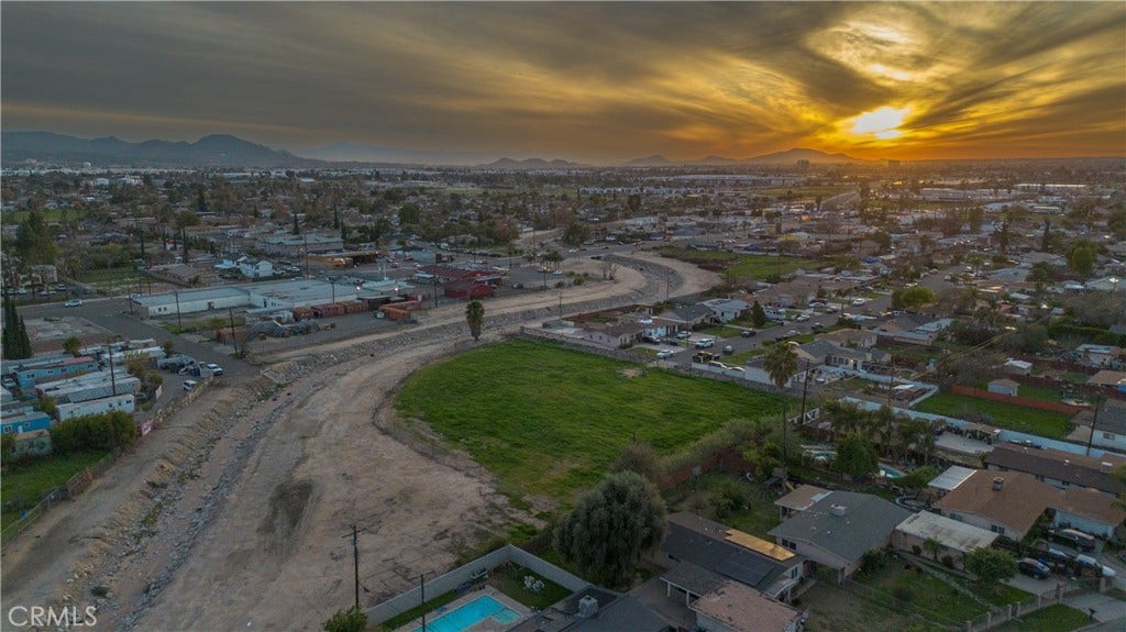 25608 Walker, San Bernardino, CA 92404 25608 Walker, San Bernardino, CA 92404