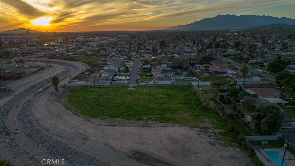 25608 Walker, San Bernardino, CA 92404 25608 Walker, San Bernardino, CA 92404