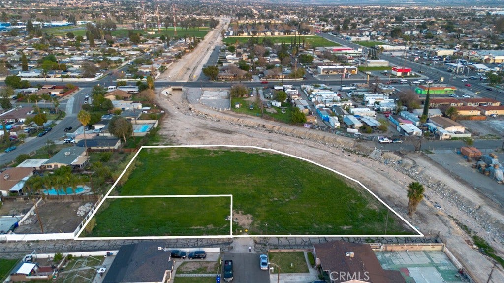 25608 Walker, San Bernardino, CA 92404 25608 Walker, San Bernardino, CA 92404