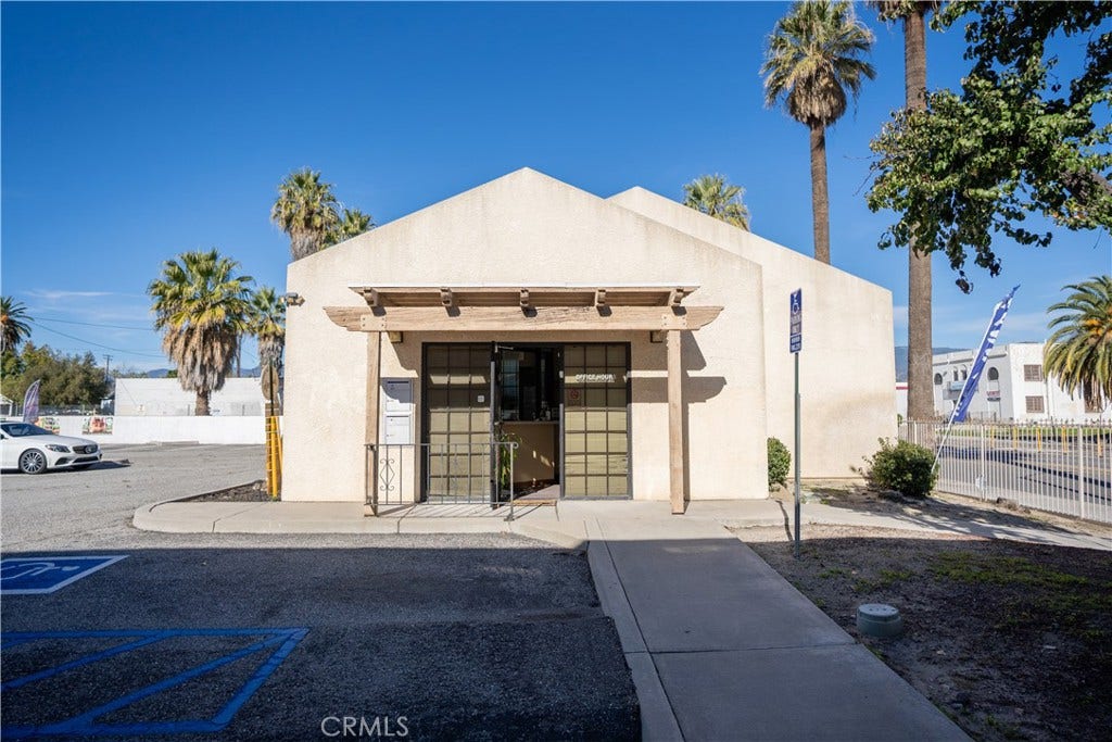 820 N E, San Bernardino, CA 92410 820 N E, San Bernardino, CA 92410