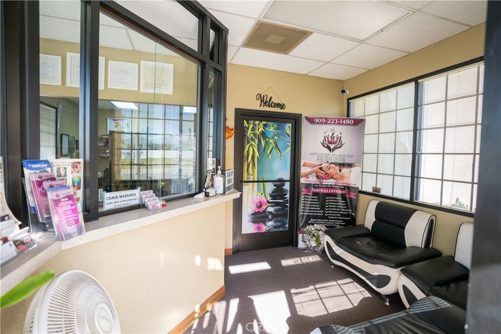 820 N E, San Bernardino, CA 92410 820 N E, San Bernardino, CA 92410