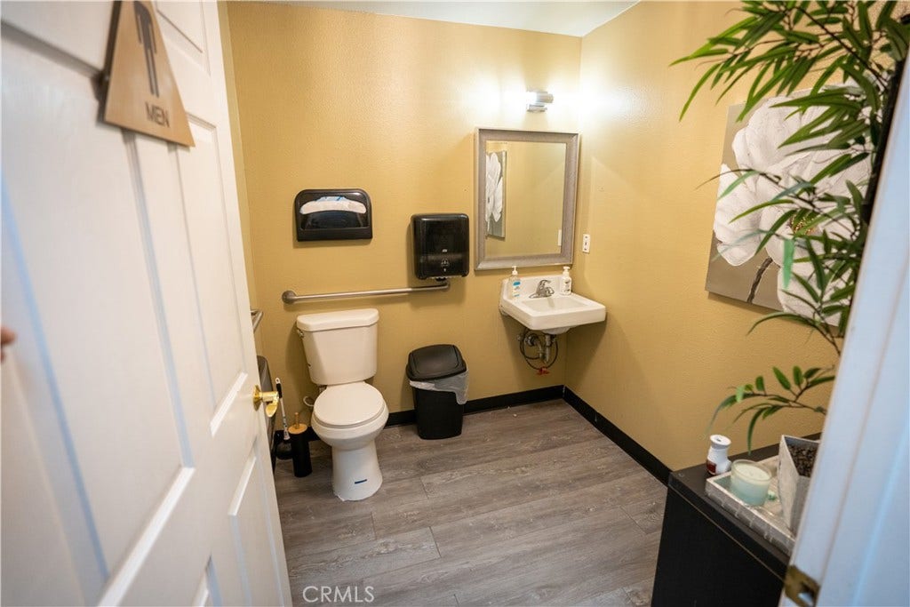 820 N E, San Bernardino, CA 92410 820 N E, San Bernardino, CA 92410