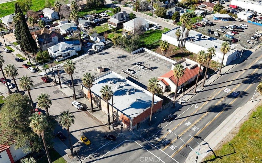 820 N E, San Bernardino, CA 92410 820 N E, San Bernardino, CA 92410