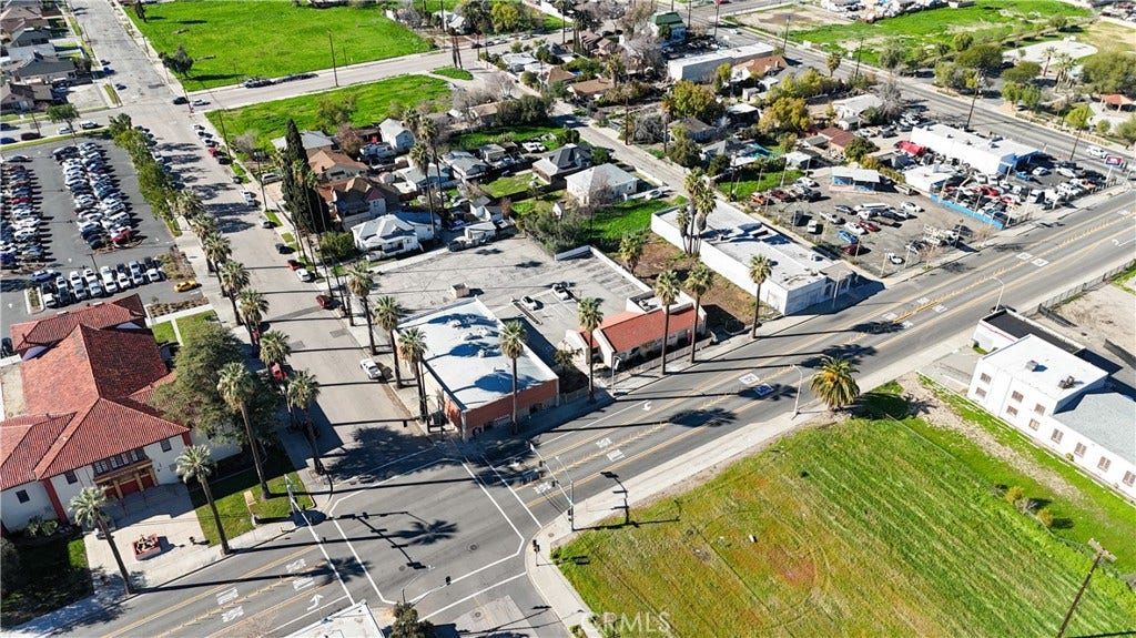 802 N E, San Bernardino, CA 92410 802 N E, San Bernardino, CA 92410