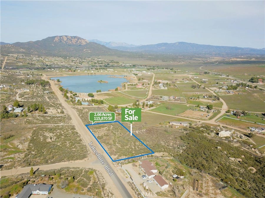 Property photo for 391 Lakeshore Blvd, Aguanga, CA