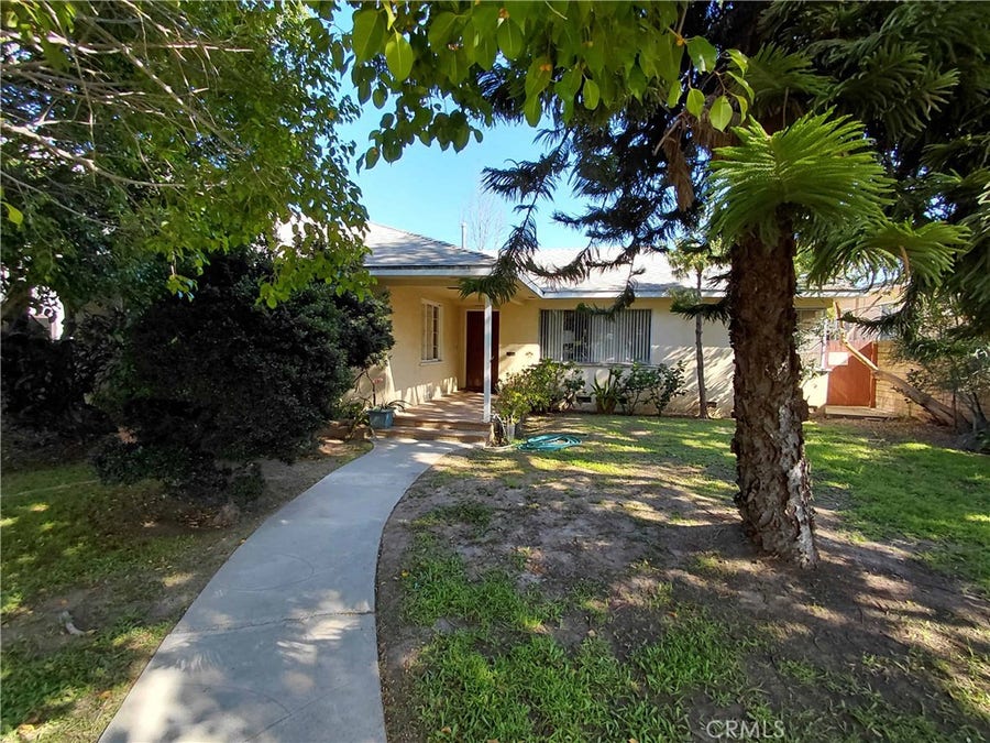 Property photo for 3908 Elm Avenue, Long Beach, CA